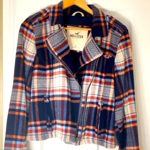 🧥 HOLLÍSTER WOOL PLAID JACKET