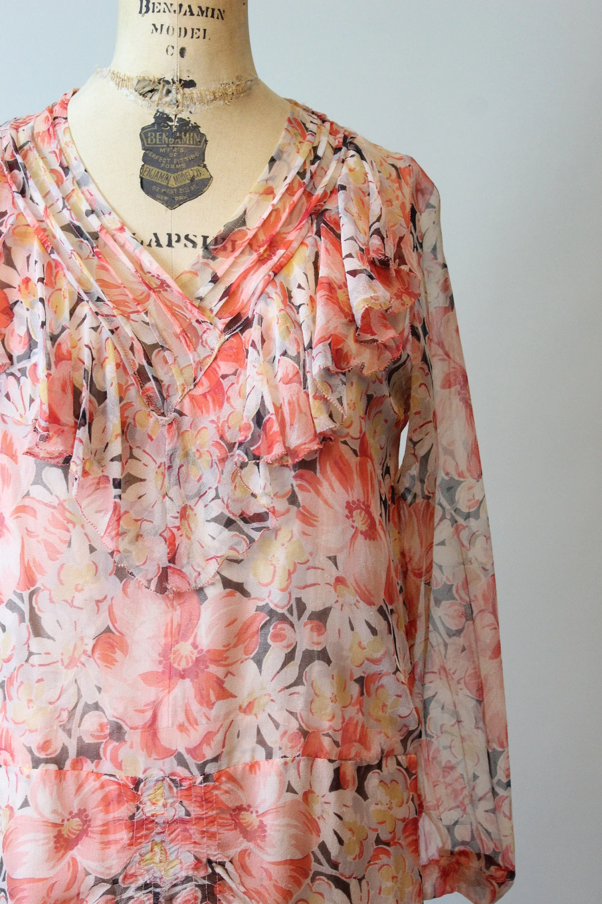 1920s SILK FLORAL dress vintage ruffled flapper dress xs small | new fall