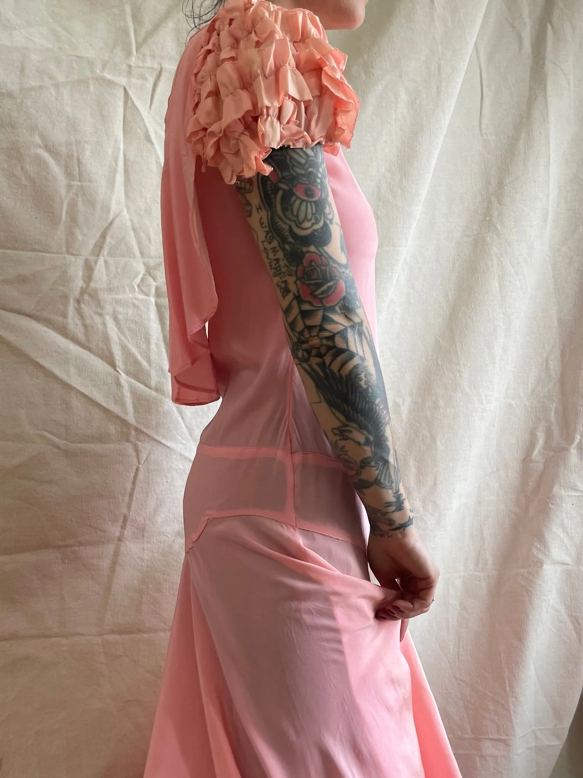 1920s/1930s Shocking Pink Ruffled Puff Sleeve Dress
