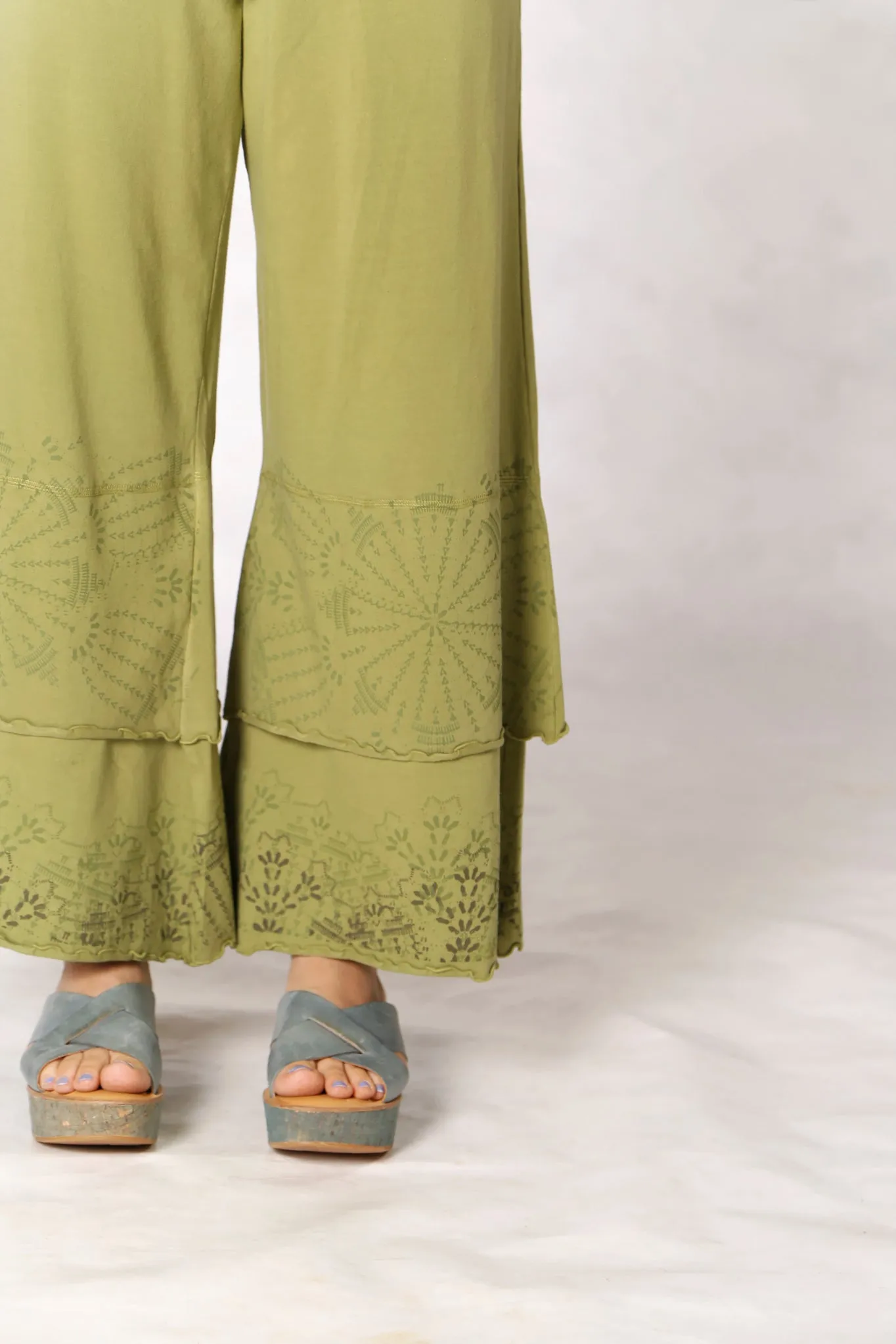 3239 Wide Petaloon Sprout-P