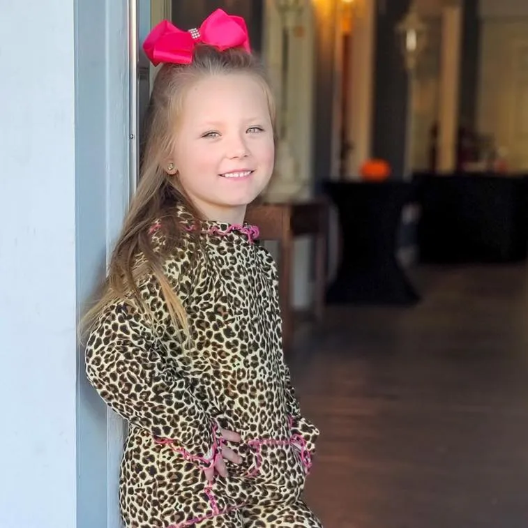 AnnLoren Little & Big Girls 3/4 Angel Sleeve Leopard Cotton Knit Ruffle Shirt