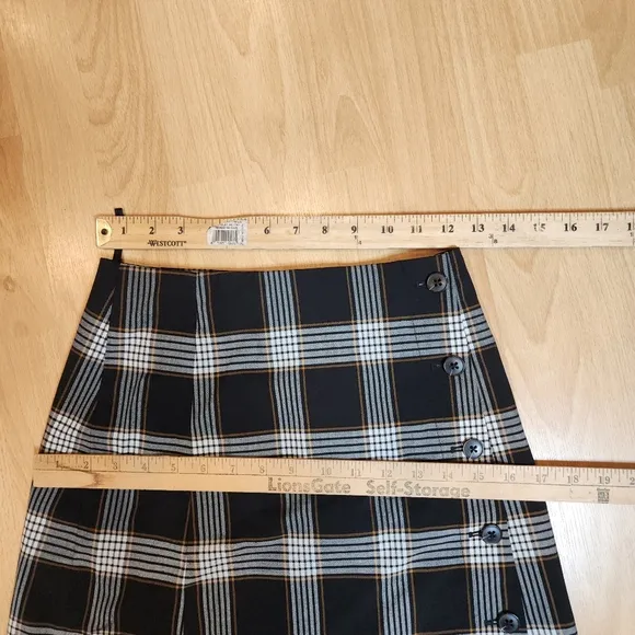 Aritzia Sunday Best Wool Blend Black Mustard Brown Plaid Button Mini Skirt Sz 2