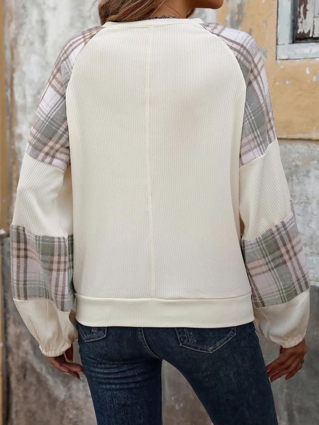 Aspen Plaid Round Neck Long Sleeve Sweatshirt