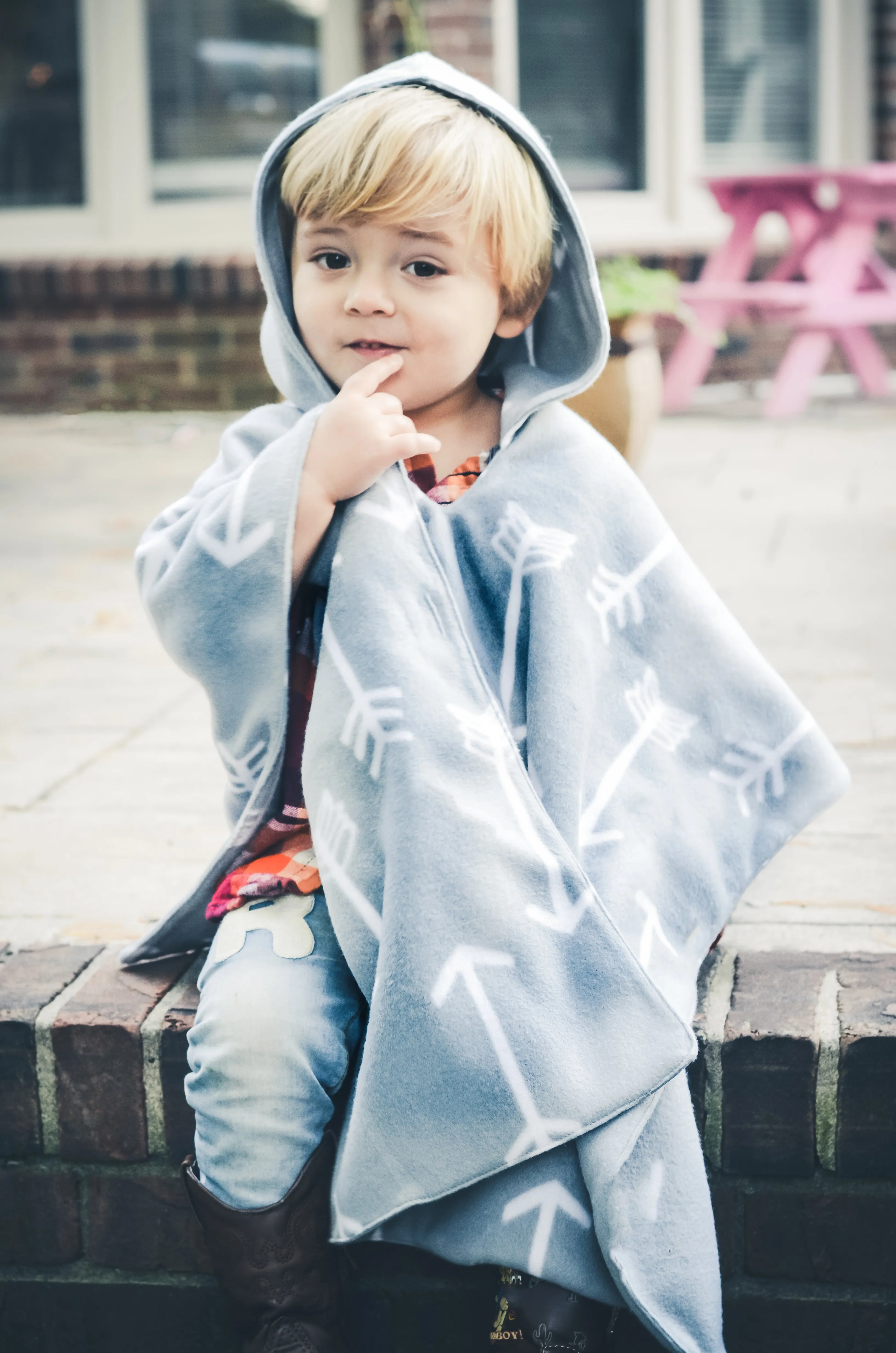 Car Seat Poncho - Gray Arrow