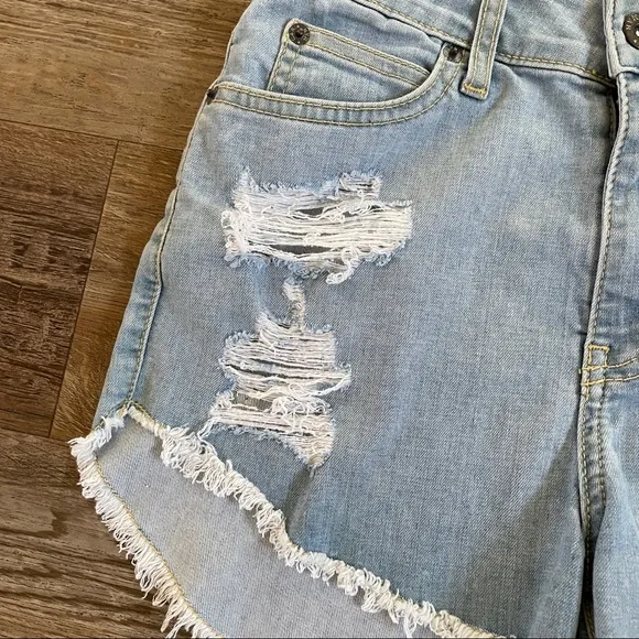 Carmar distressed denim shorts 25