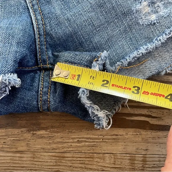 Carmar distressed denim shorts 25