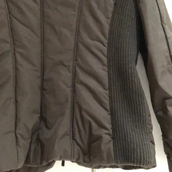 Cashe Luxe L brown puffer jacket worn once ruffles