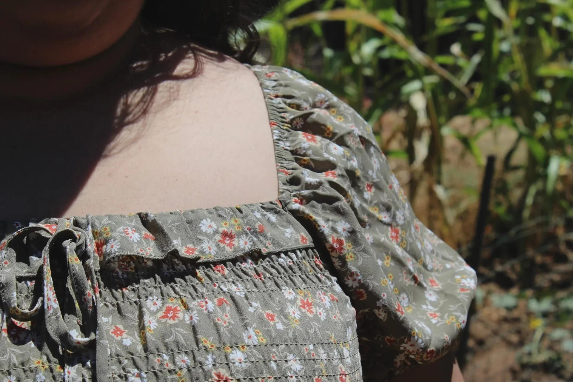Daisy’s Puff Floral Midi Dress