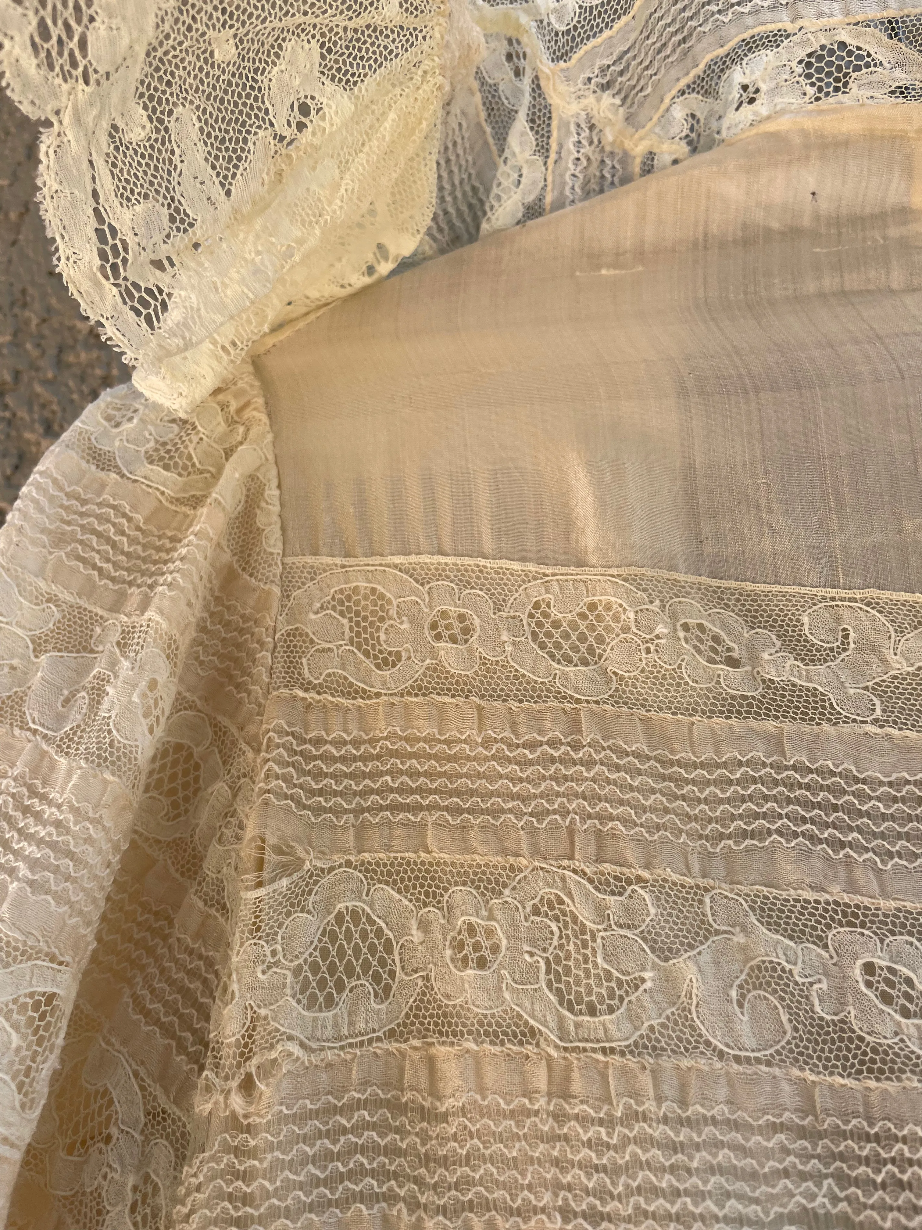 Edwardian 1910s Ruffled Lace Boudoir Jacket