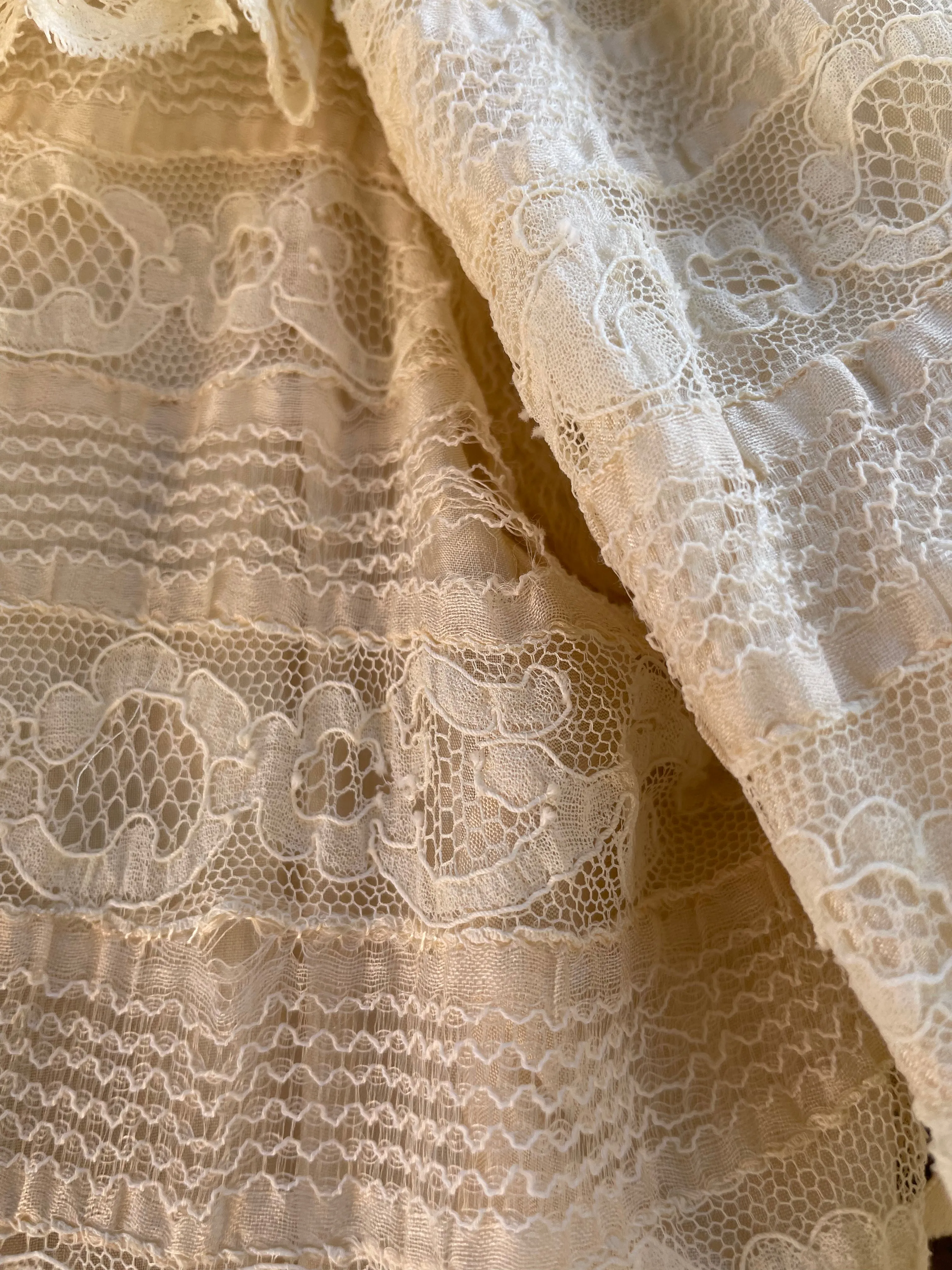 Edwardian 1910s Ruffled Lace Boudoir Jacket