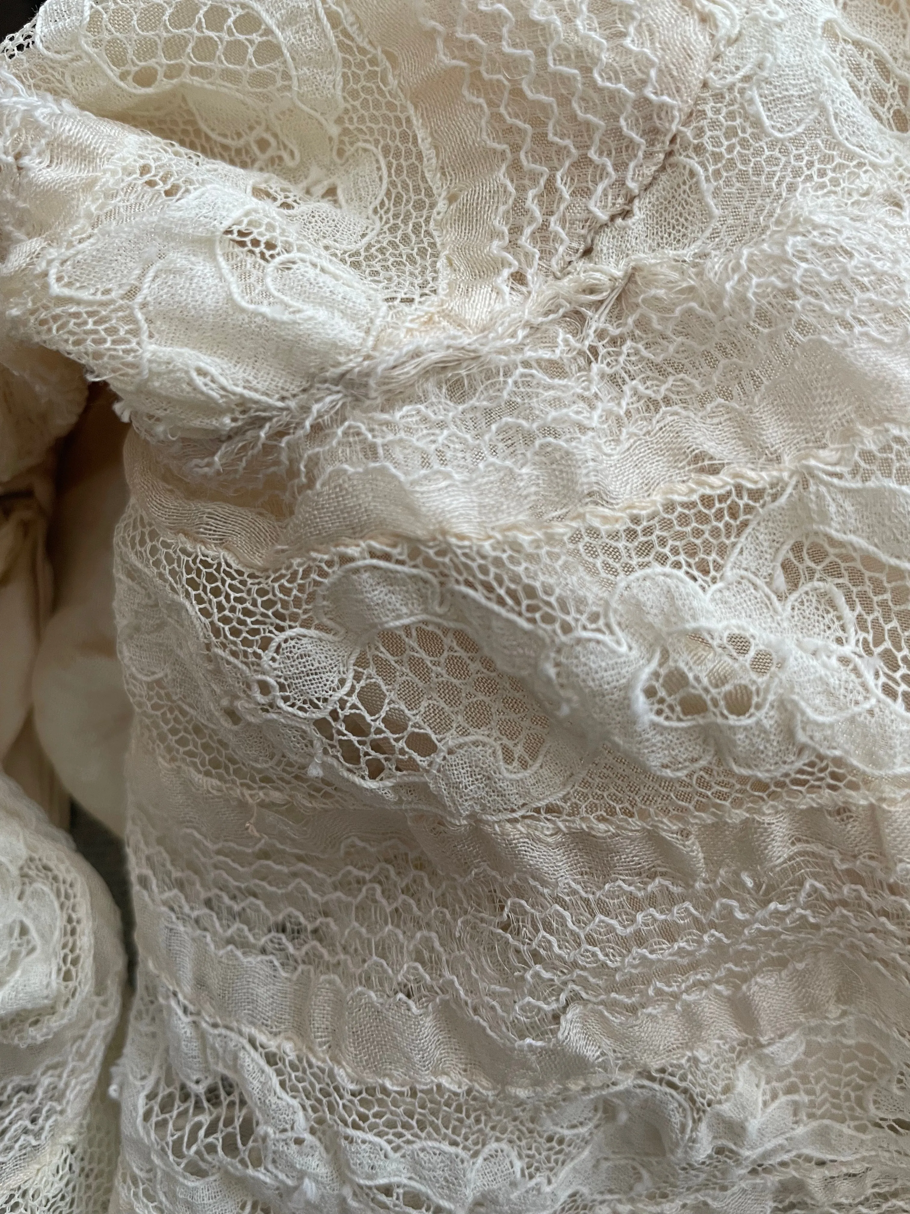 Edwardian 1910s Ruffled Lace Boudoir Jacket