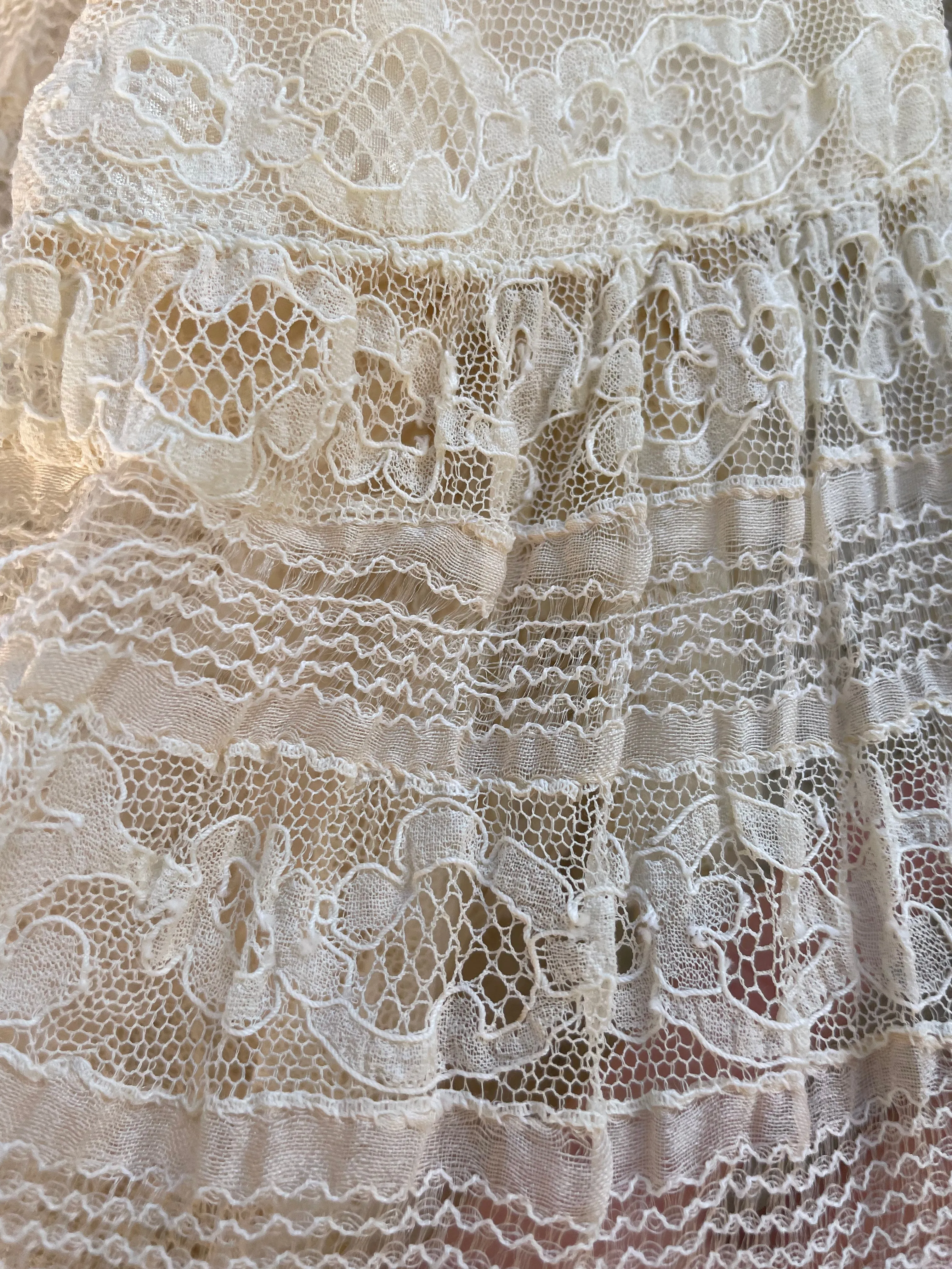 Edwardian 1910s Ruffled Lace Boudoir Jacket