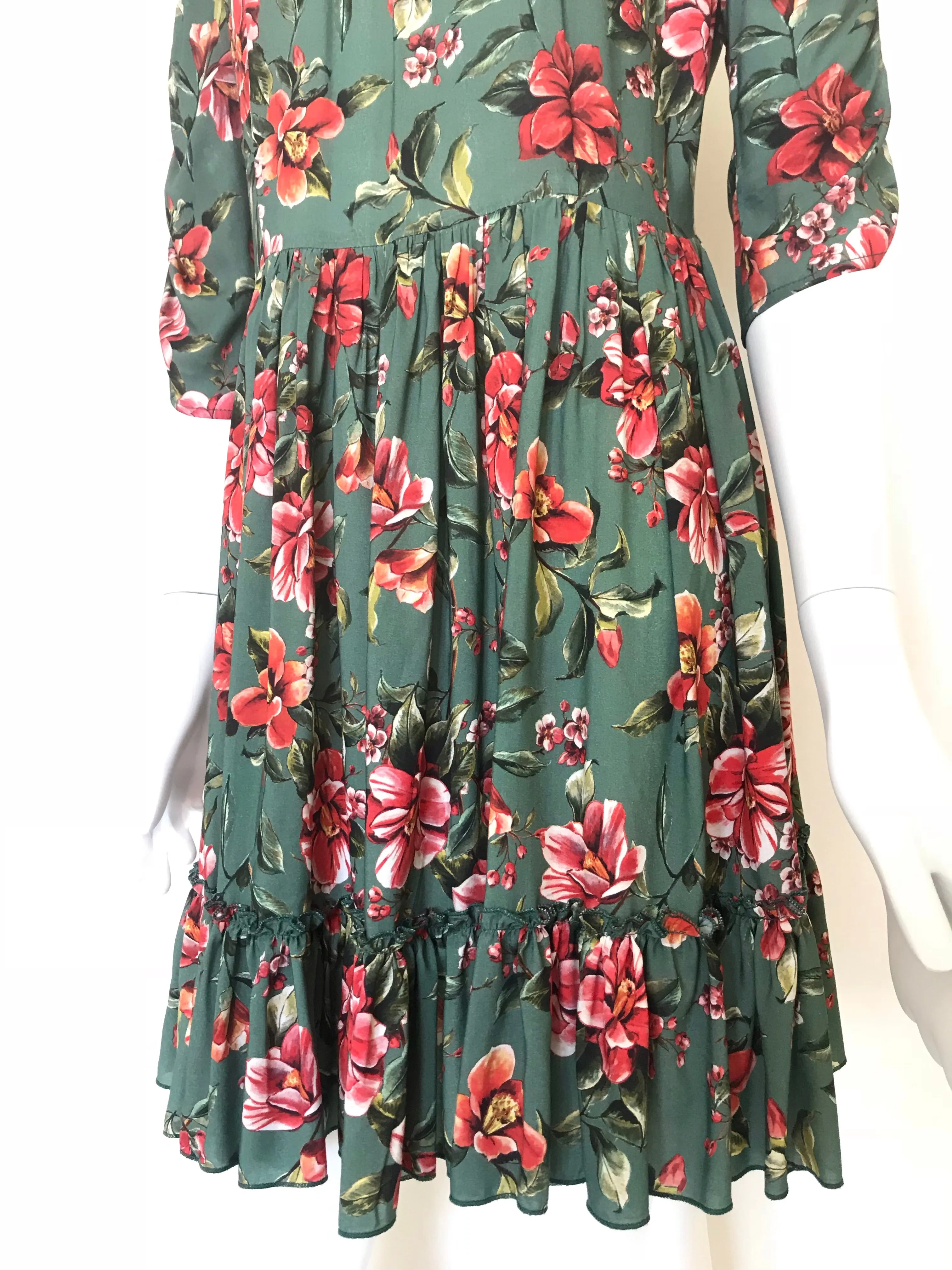 Floral print high neck short dress