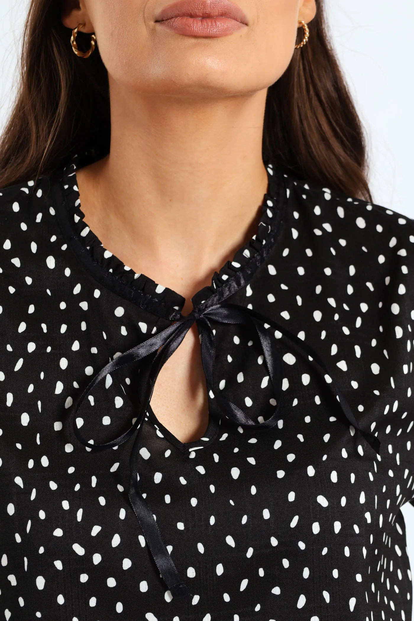 Frill V-Neck Puff Sleeve Blouse - Black/Cream