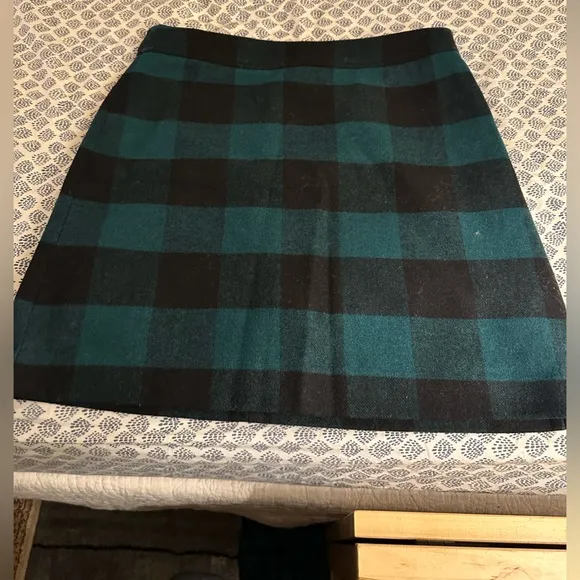 J-CREW BEAUTIFUL 🤩 PLAID PRINT WOOL BLEND WOMEN’S SKIRT SIZE 10 COLORS ANDBLACK