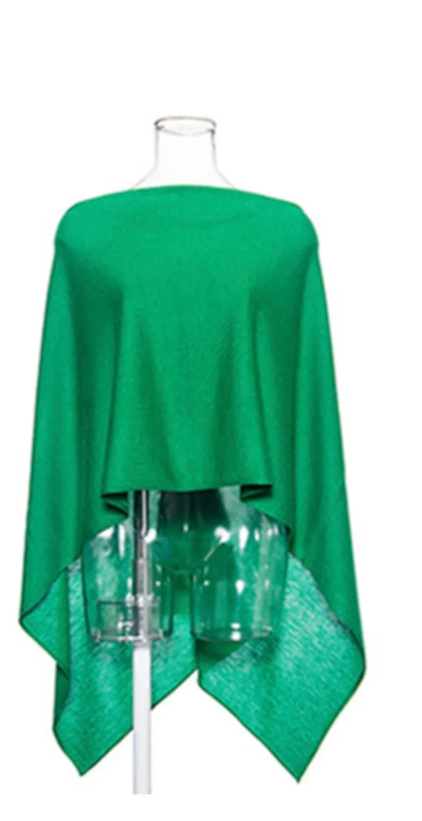 Jane Doe Classic Poncho in Kelly Green