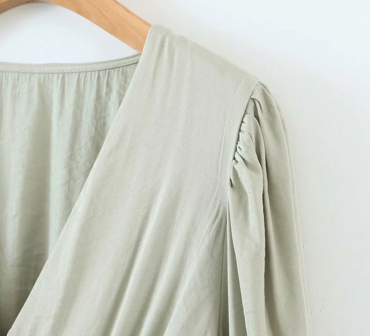 Lantern Sleeve V-neck Ruffled Shirts Blouses