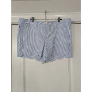 Lilly Pulitzer The Buttercup Shorts women's size 16 blue white striped 5' inseam
