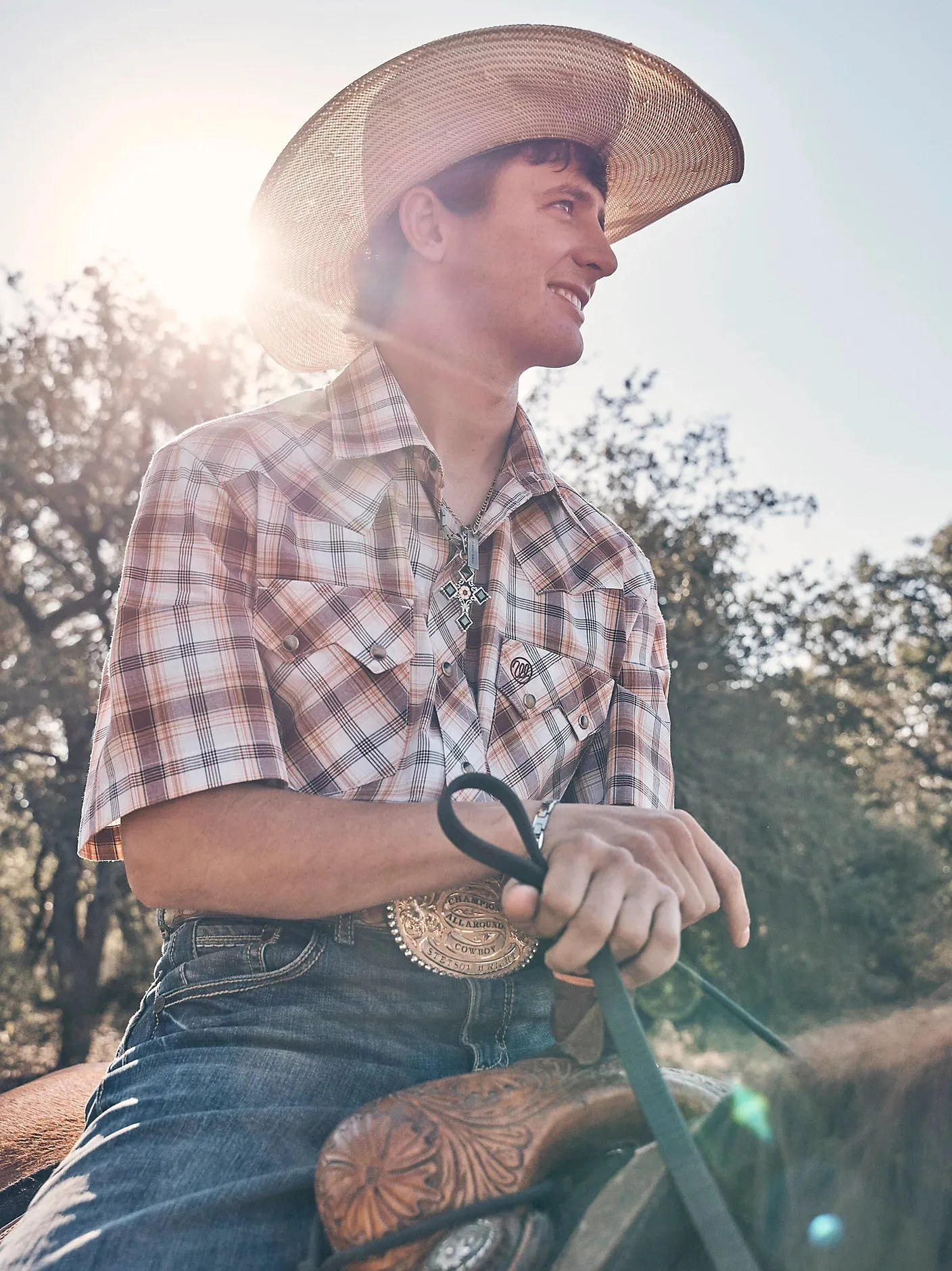 Men's Wrangler Retro® Short Sleeve Sawtooth Pocket Western Snap Shirt
