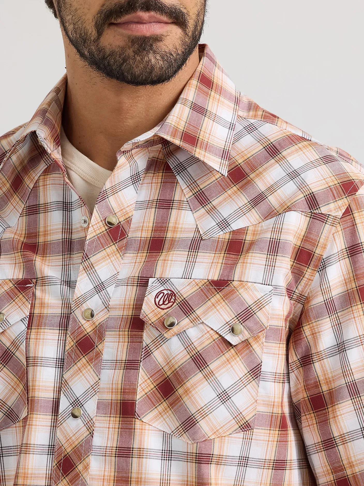 Men's Wrangler Retro® Short Sleeve Sawtooth Pocket Western Snap Shirt