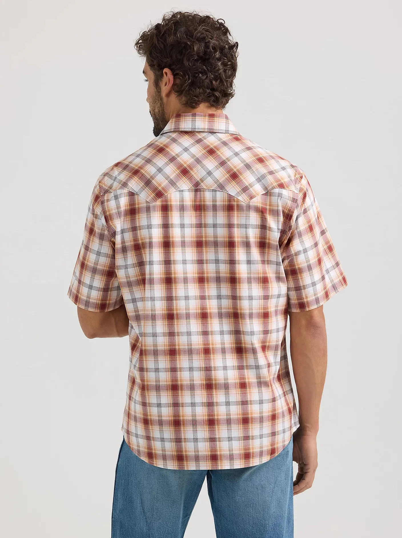 Men's Wrangler Retro® Short Sleeve Sawtooth Pocket Western Snap Shirt
