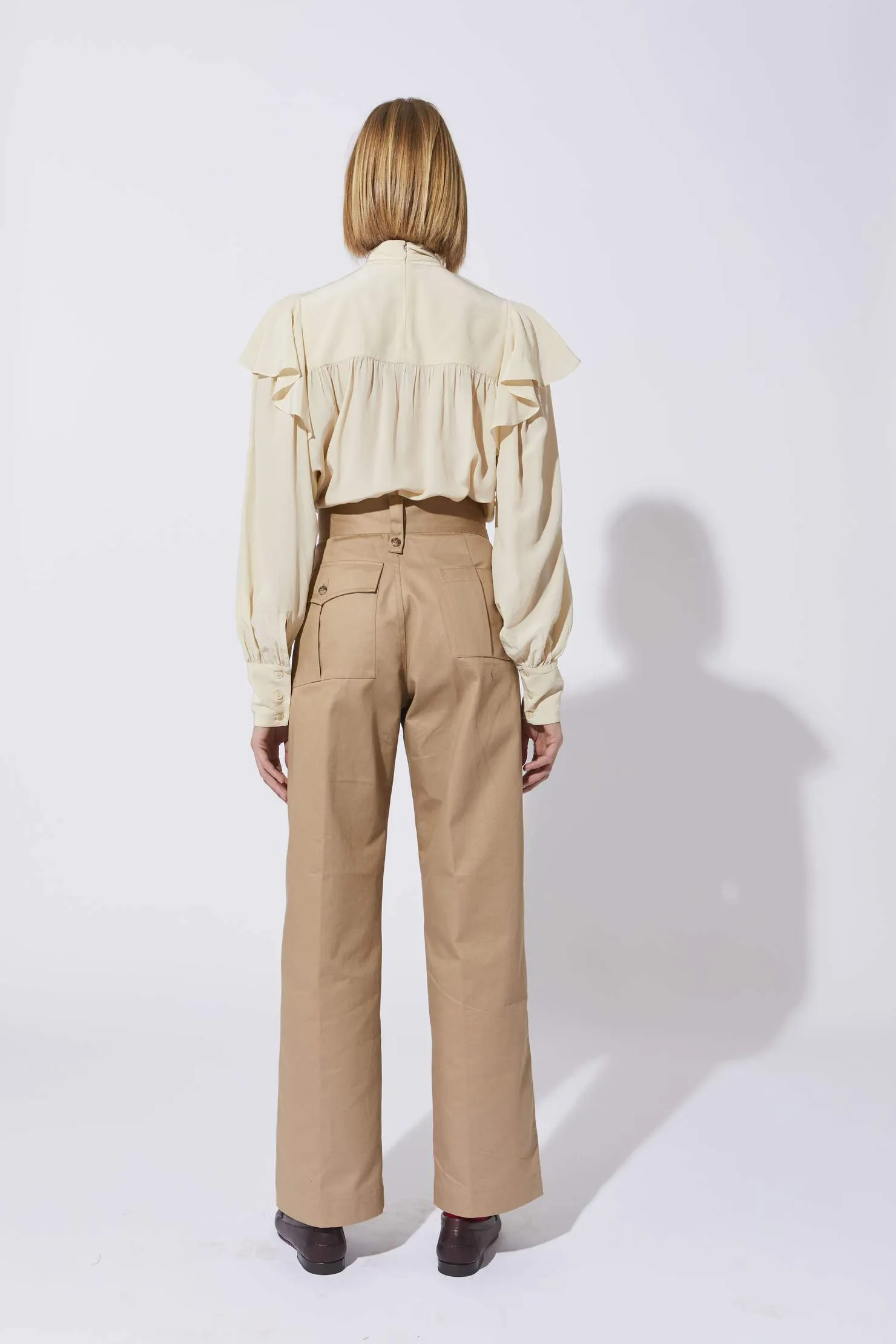 NUTS IVORY RUFFLE BLOUSE