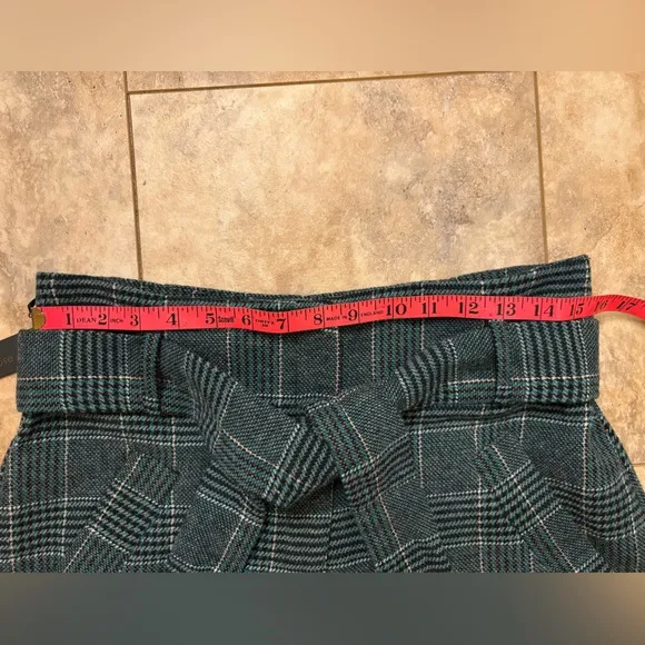 NWT House of Harlow 1960 Super High Waist Wool Belted Green Plaid Shorts Size M