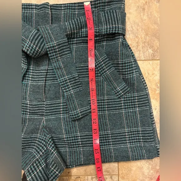 NWT House of Harlow 1960 Super High Waist Wool Belted Green Plaid Shorts Size M
