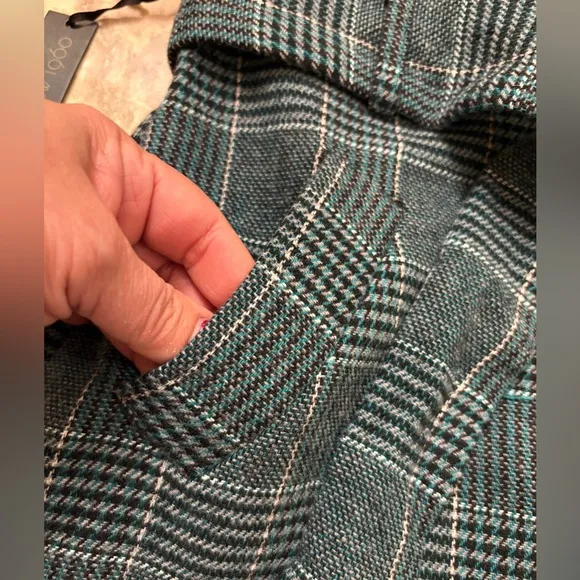 NWT House of Harlow 1960 Super High Waist Wool Belted Green Plaid Shorts Size M