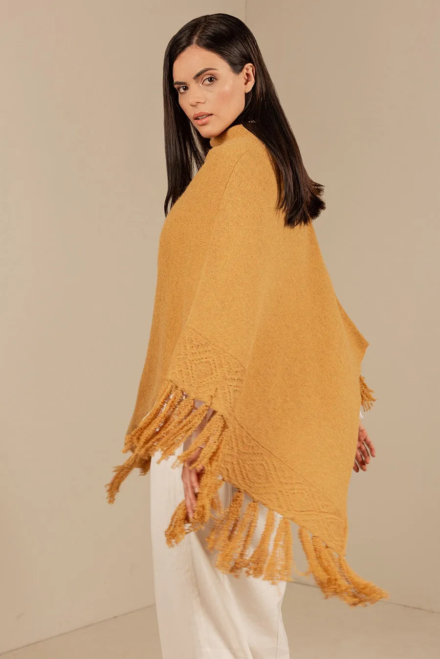 Ofelia Poncho Baby Alpaca Color Senape