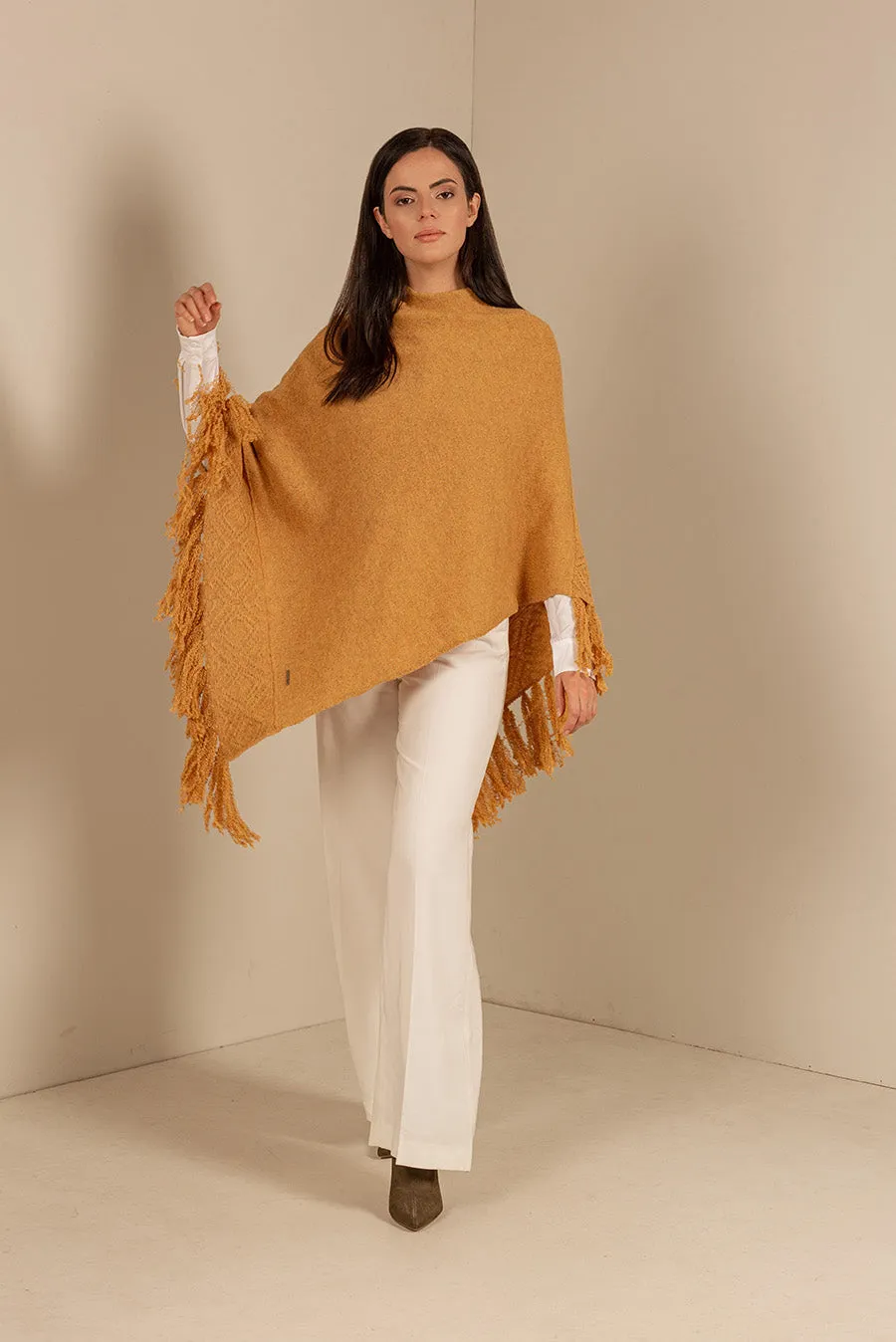 Ofelia Poncho Baby Alpaca Color Senape