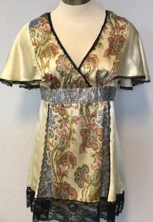 PAISLEY BELL SLEEVE TOP