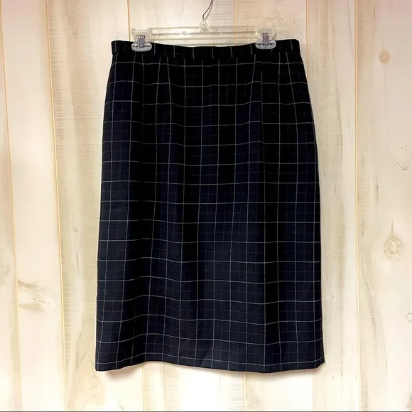 Pendleton 100% Wool Black And Red Plaid Skirt Sz 14