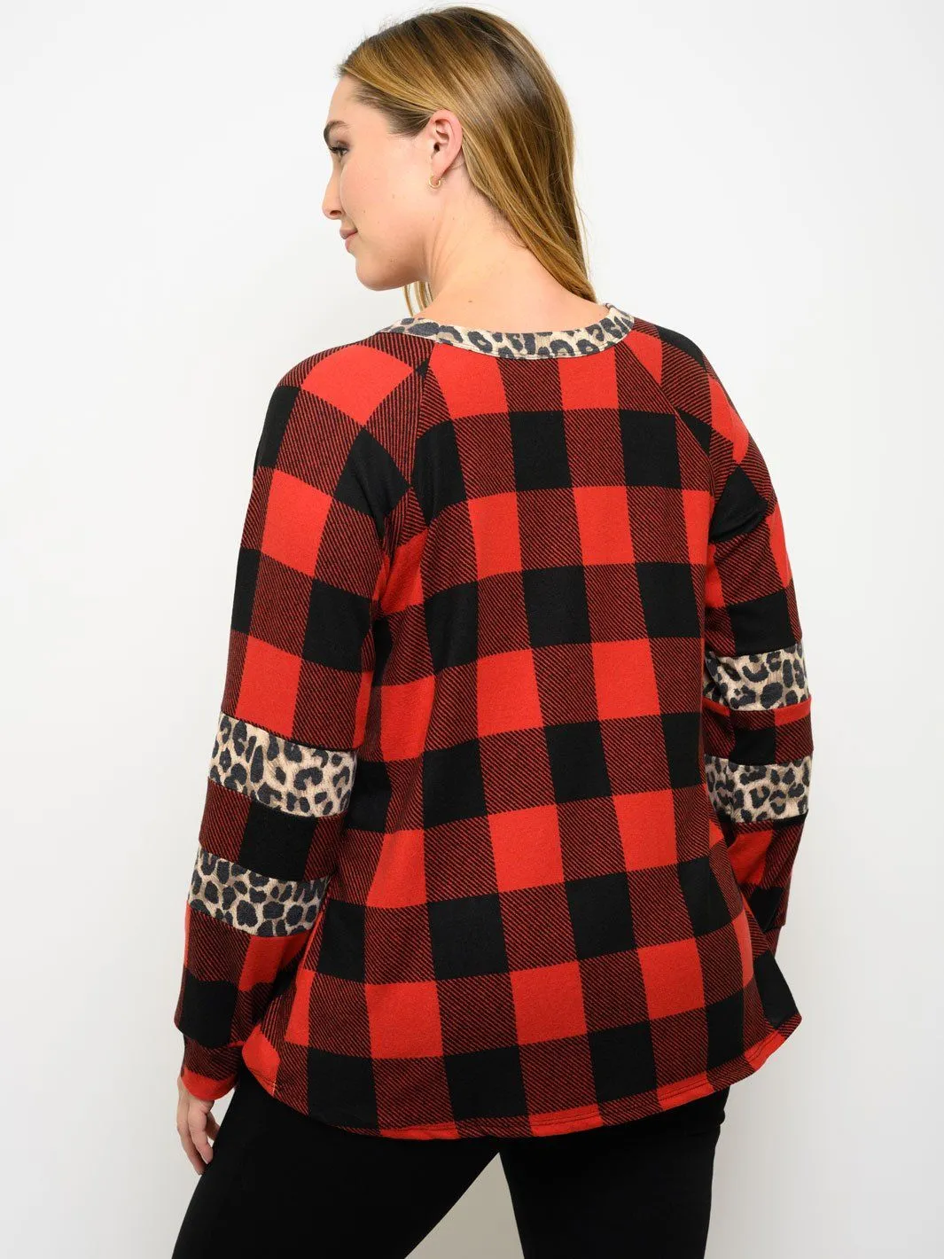 PLUS SIZE LONG SLEEVE PLAID ANIMAL PRINT DETAIL TOP