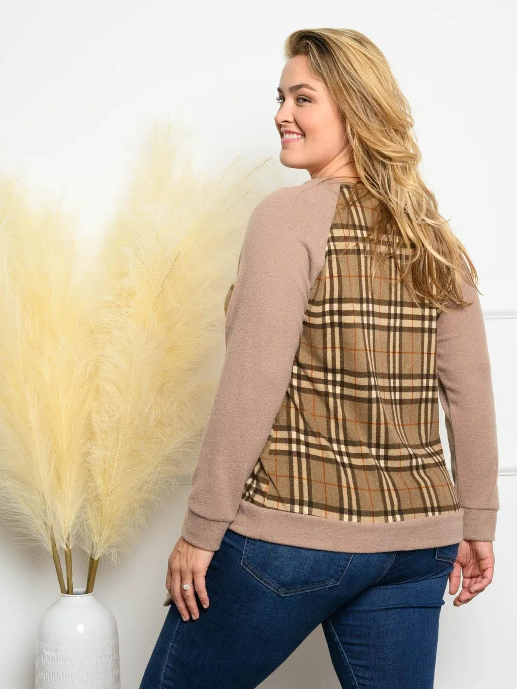 PLUS SIZE PLAID FRONT TIE LONG SLEEVE TOP