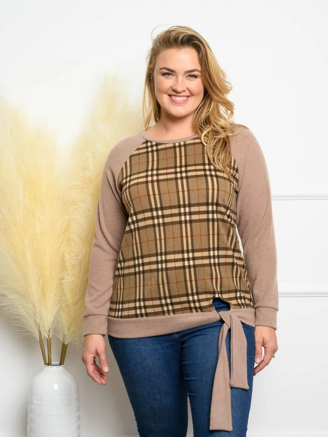 PLUS SIZE PLAID FRONT TIE LONG SLEEVE TOP