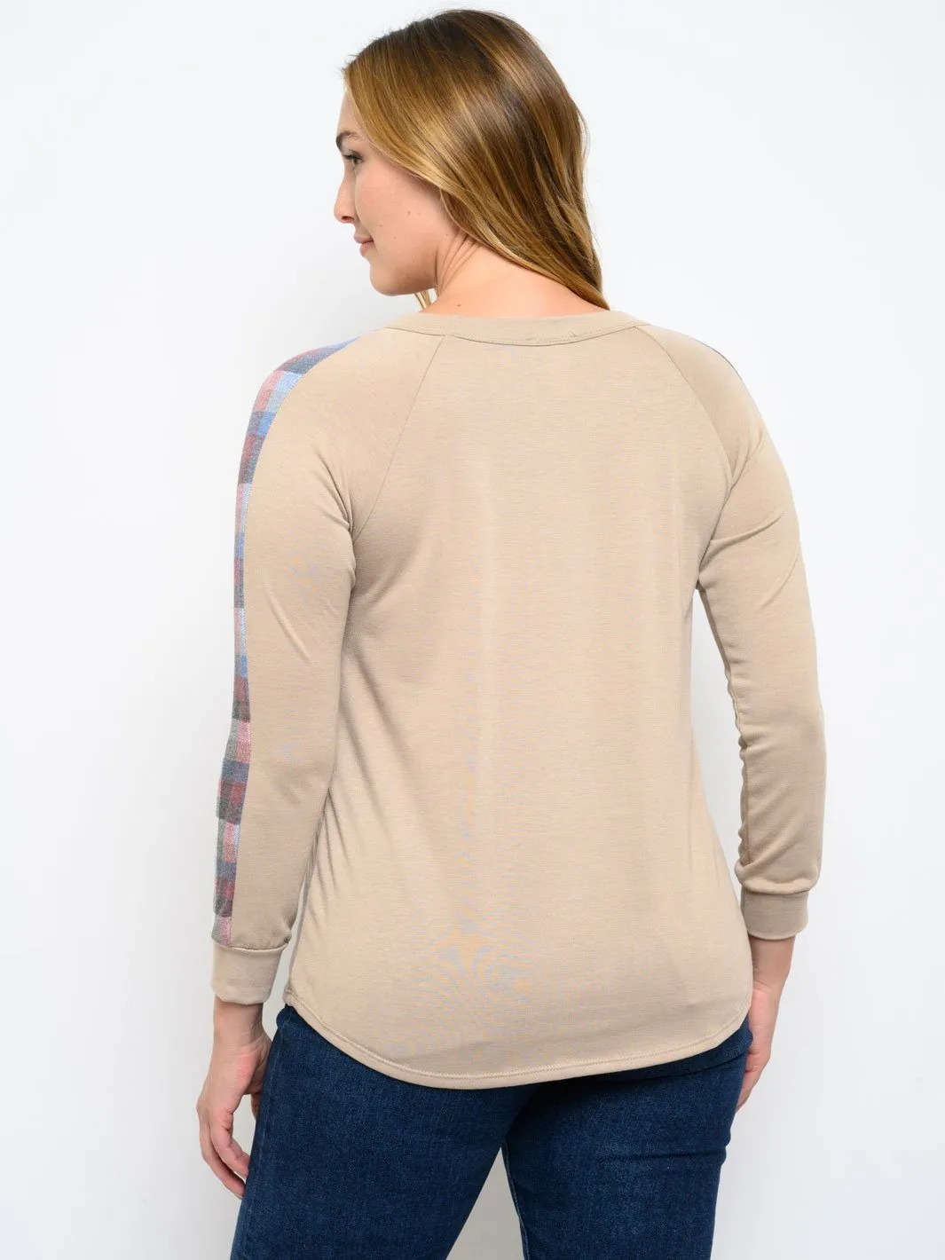 PLUS SIZE PLAID LONG SLEEVE FRONT POCKET TOP