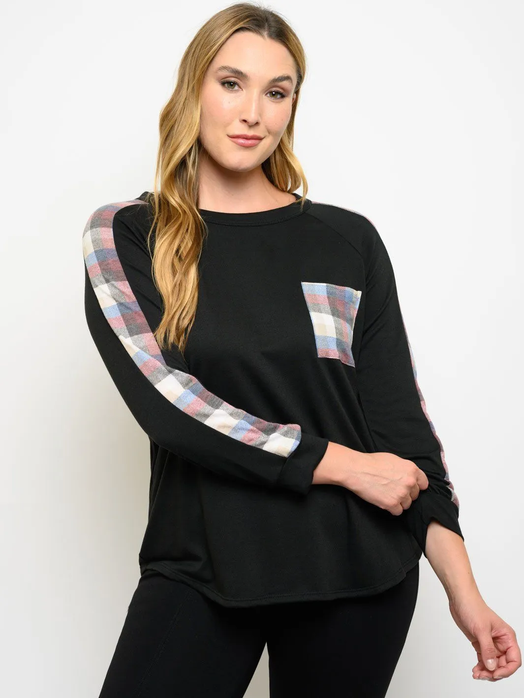 PLUS SIZE PLAID LONG SLEEVE FRONT POCKET TOP