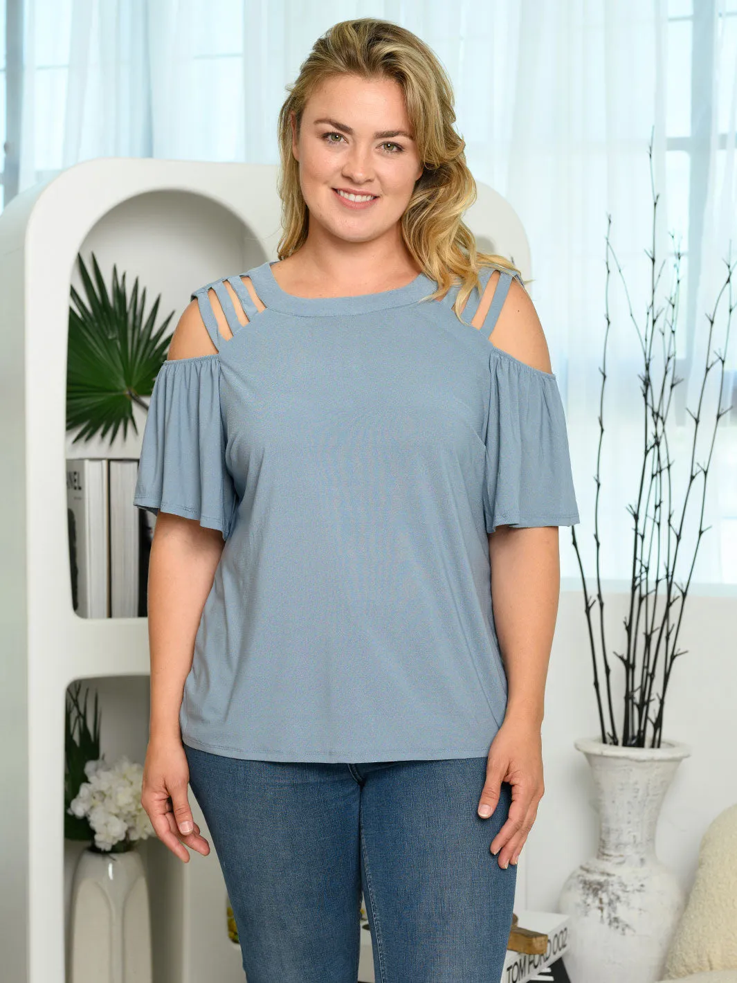 PLUS SIZE SHORT SLEEVE SHOULDER DETAIL TOP
