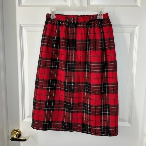 Red Plaid Wool Skirt with Matching Scraf size 10