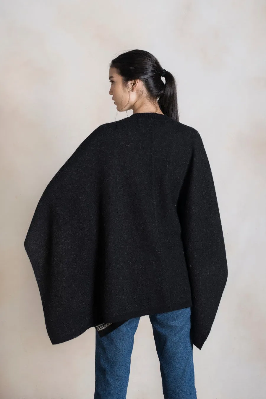Remi Poncho Baby Alpaca Color Black&Fawn
