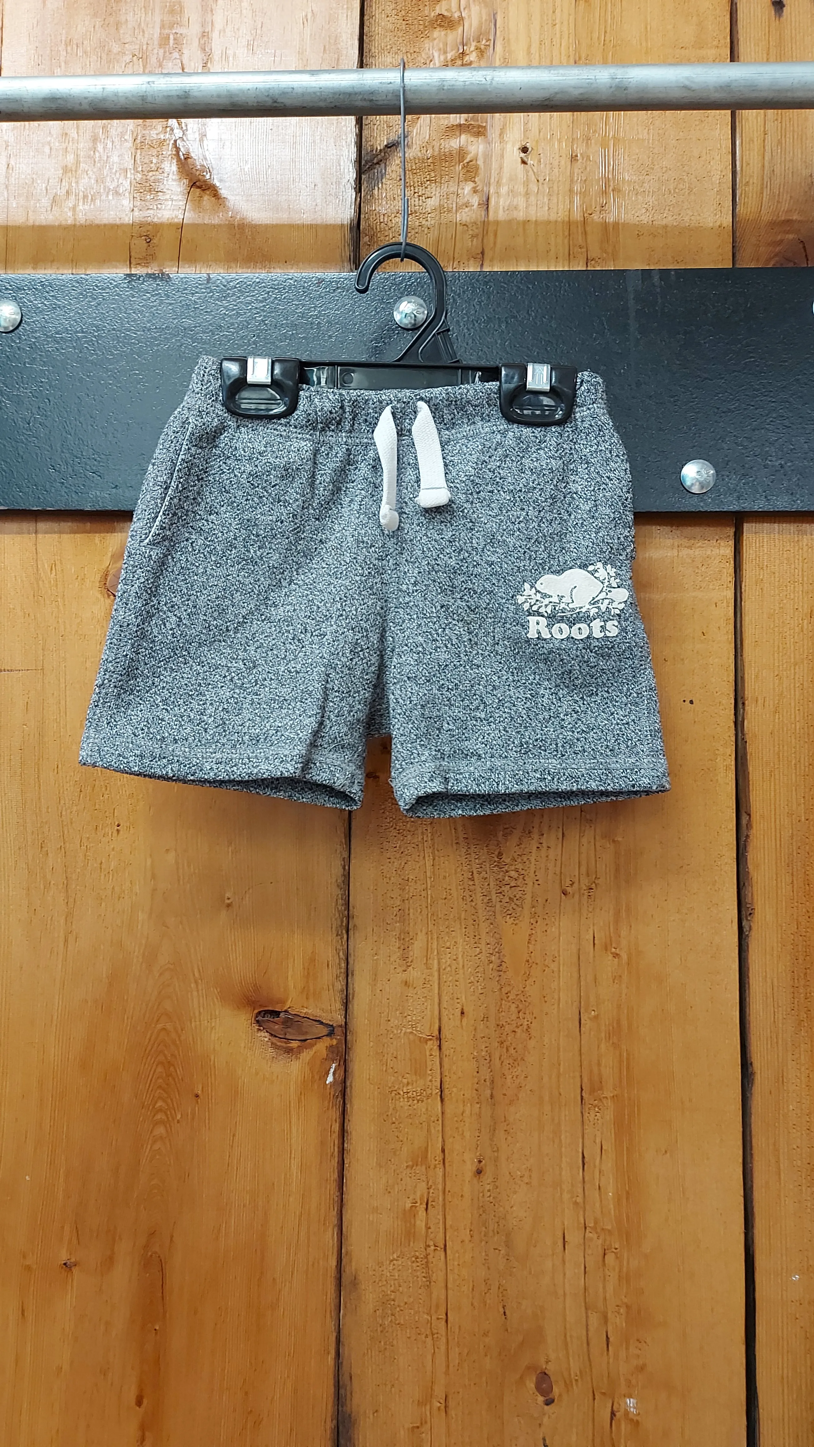 Roots shorts 18m