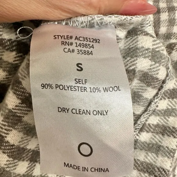 Sadie &amp; Sage Flannel Check Crop Jacket Boxy Gray &amp; Cream Snap Front Size Small