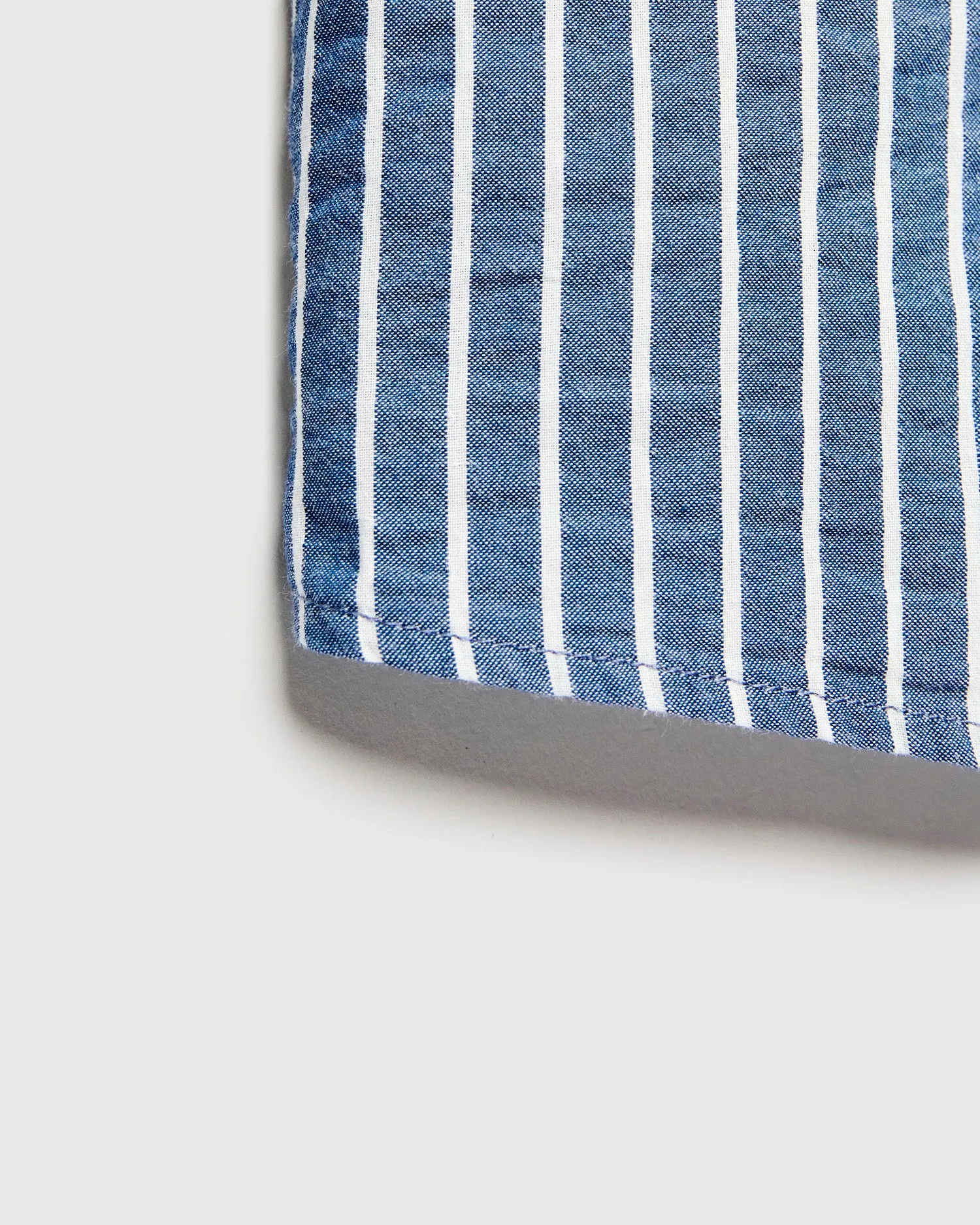 Seersucker Dirleton Shirt in White Blue Stripe