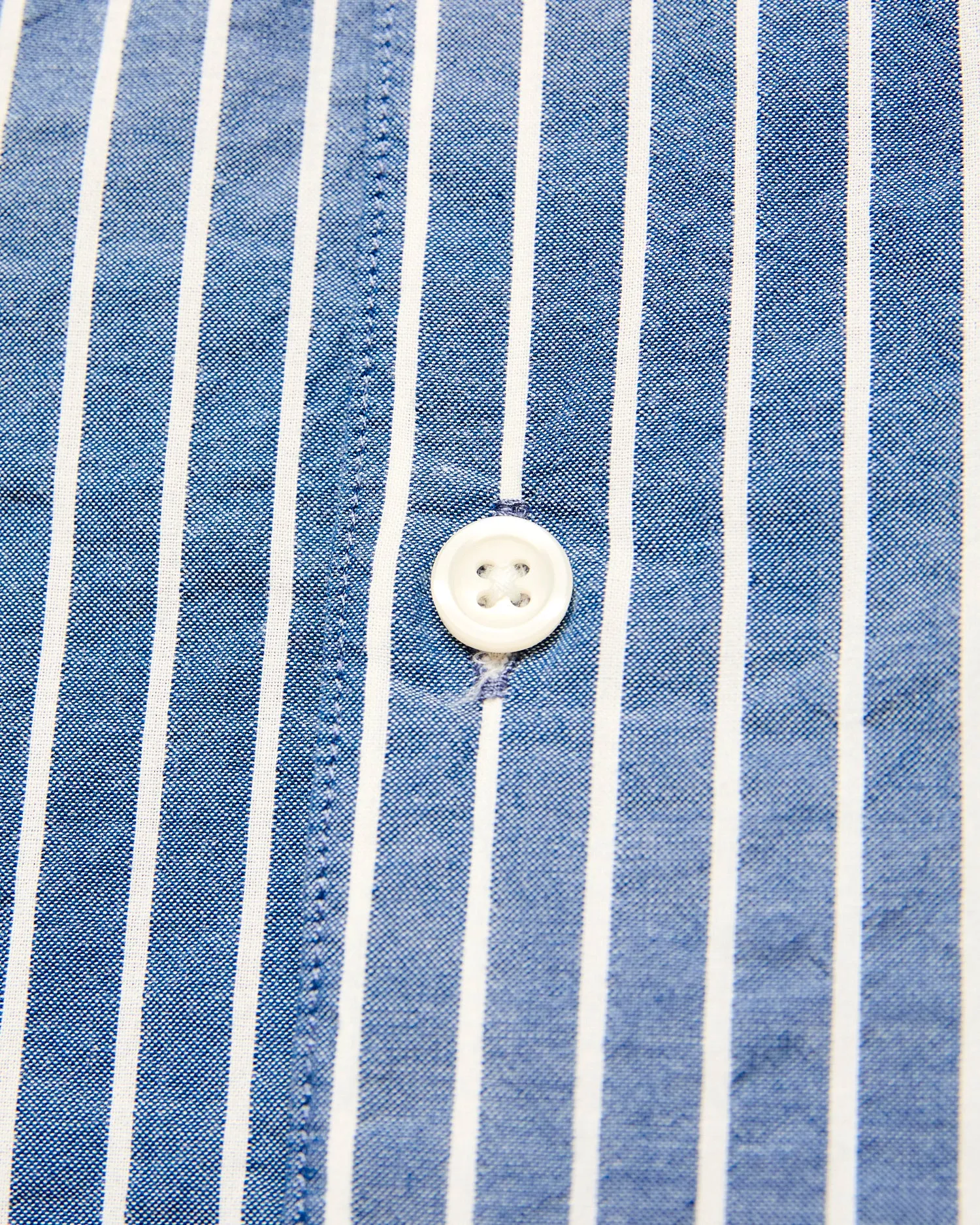 Seersucker Dirleton Shirt in White Blue Stripe