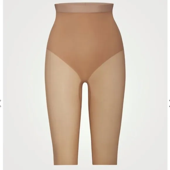 SKIMS Barely There Cropped Leggings Shape-wear in Clay