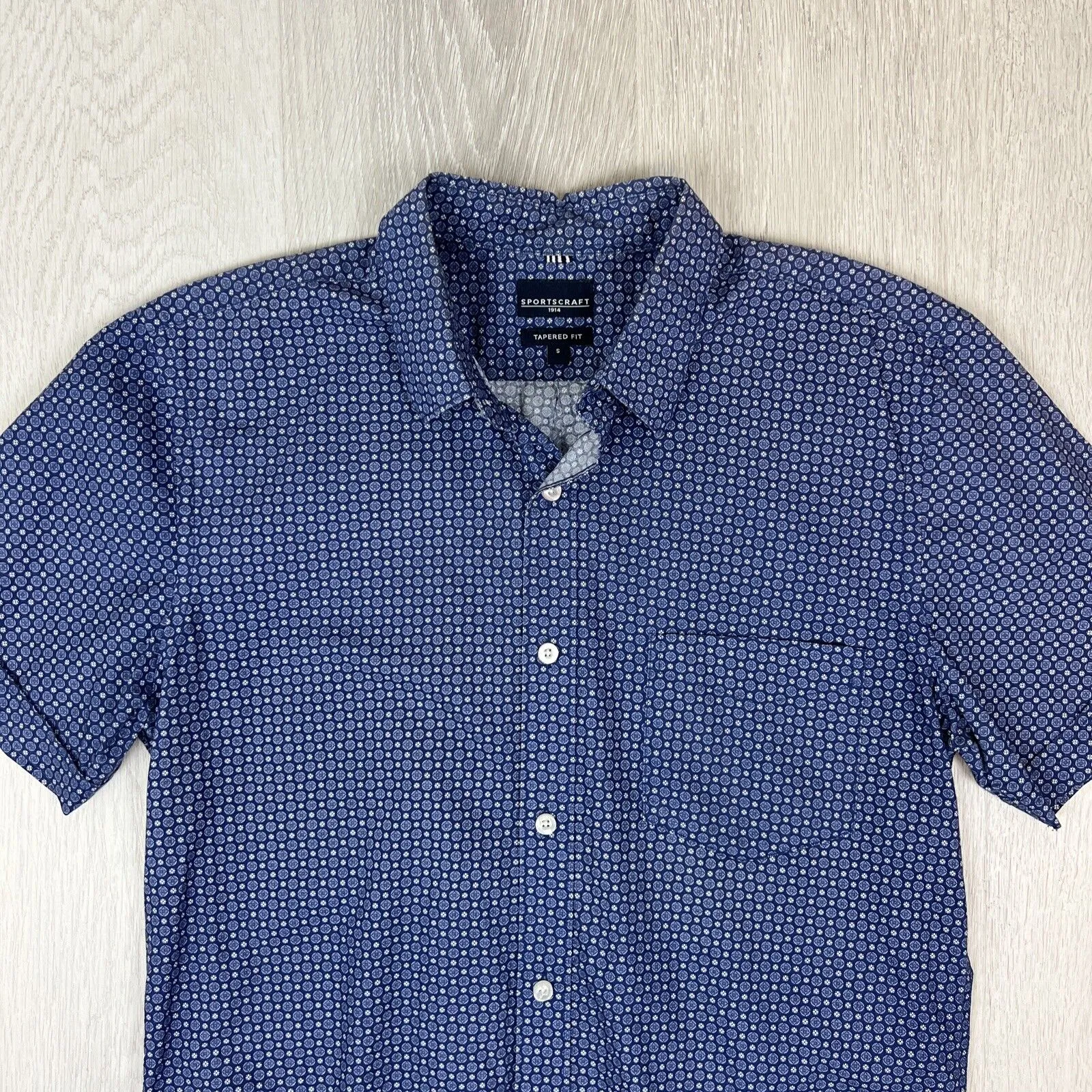 Sportscraft Mens Short Sleeve Tarppered Fit Button Up Shirt Size Small