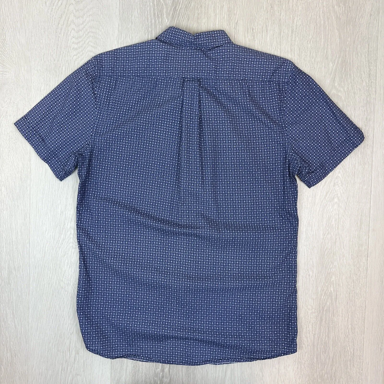 Sportscraft Mens Short Sleeve Tarppered Fit Button Up Shirt Size Small