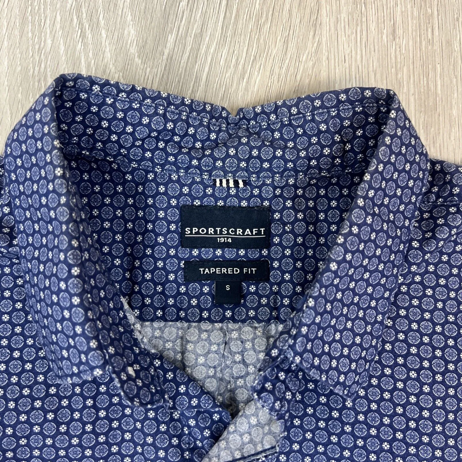 Sportscraft Mens Short Sleeve Tarppered Fit Button Up Shirt Size Small
