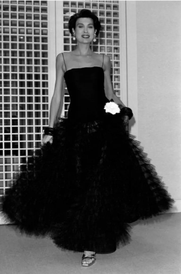 Spring 1993 Oscar de la Renta Black Silk Chiffon & Net Dress w Ruffled Skirt